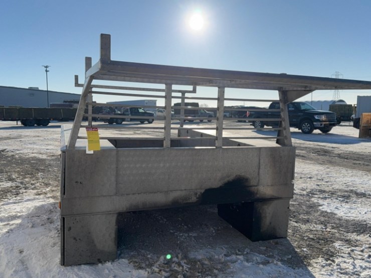 8'-8"-aluminum-truck-bed-with-ladder-rack,-spare-tire-image-10