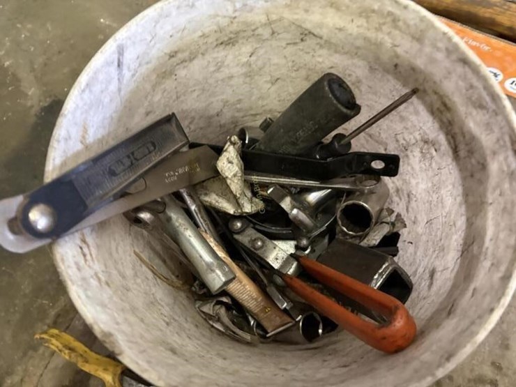 bucket-of-misc-tools-image-5