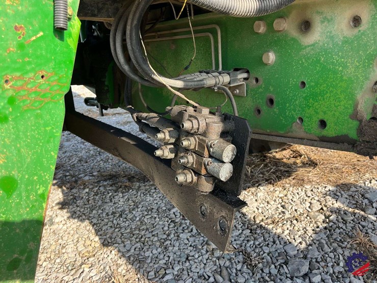 john-deere-6405-image-25
