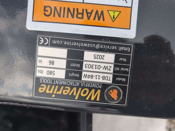 (1)-wolverine-84"-skid-steer-track-duty-bucket-tdb-11-84w-image-4