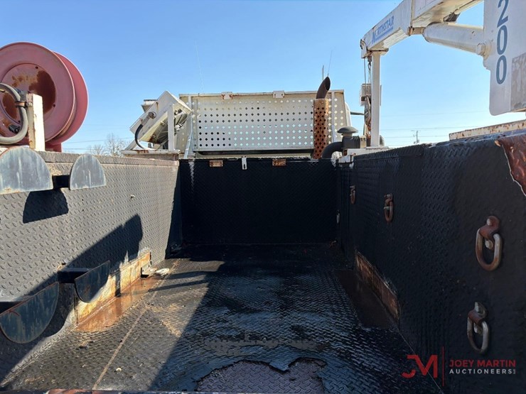 2003-international-durastar-4300-image-16