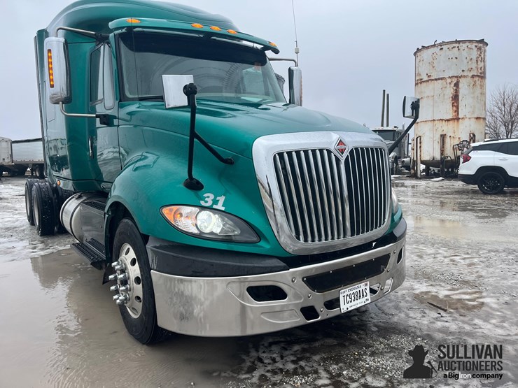 2016-international-prostar-image-19