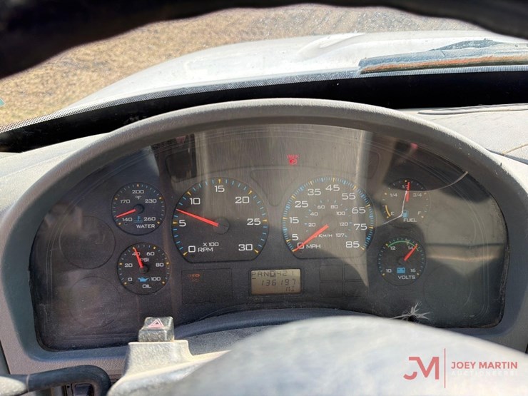 2003-international-durastar-4300-image-32