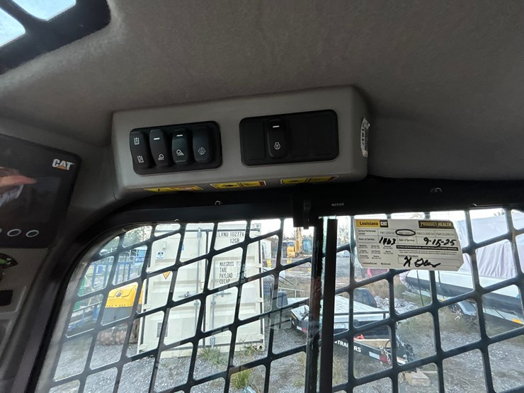 2023-caterpillar-299d3-image-13