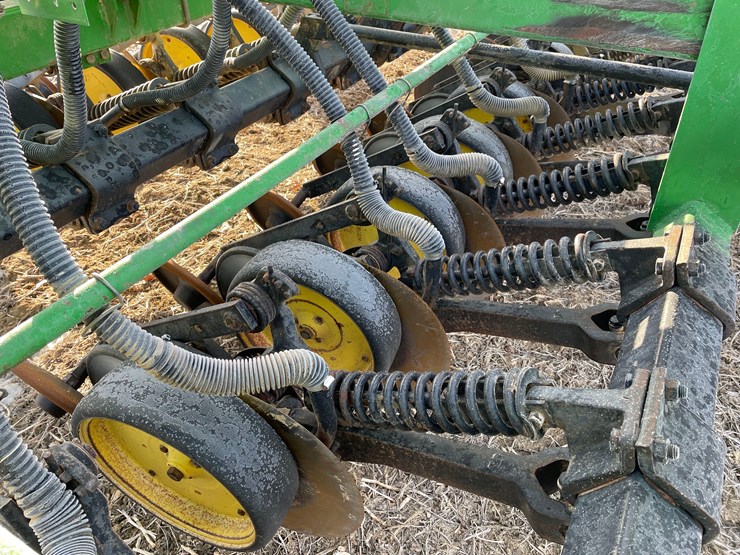 john-deere-750-image-18