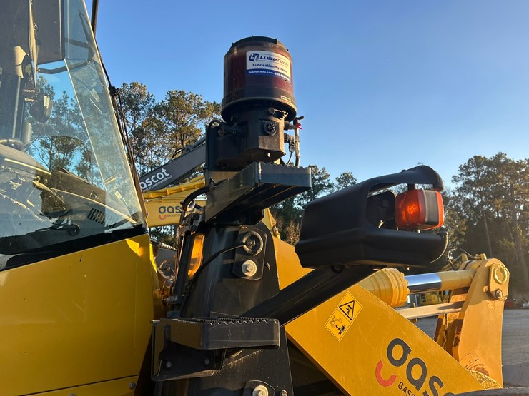 2023-komatsu-wa320-8-image-13