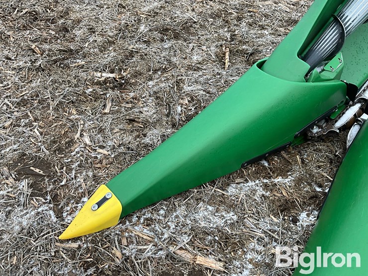 2023-john-deere-c12f-image-10