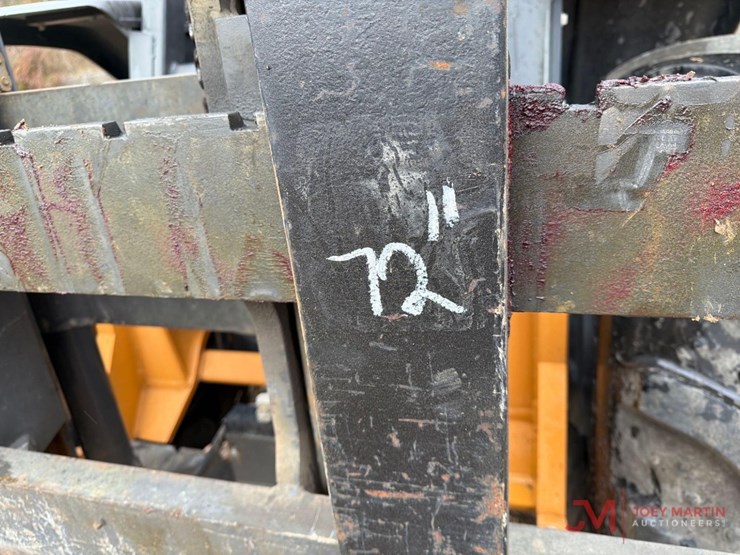 2019-case-586h-image-9