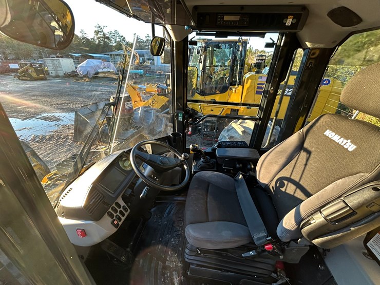 2023-komatsu-wa270-8-image-7