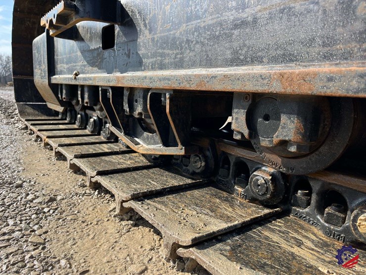 2018-caterpillar-326fl-image-9