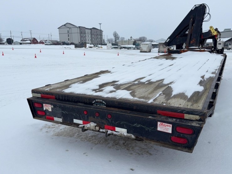 may-gooseneck-trailer,-14,000#-capacity,-no-ramps,-knuckle-boom-lift-on-front-vin#-4c8gs2629ya003492-image-8