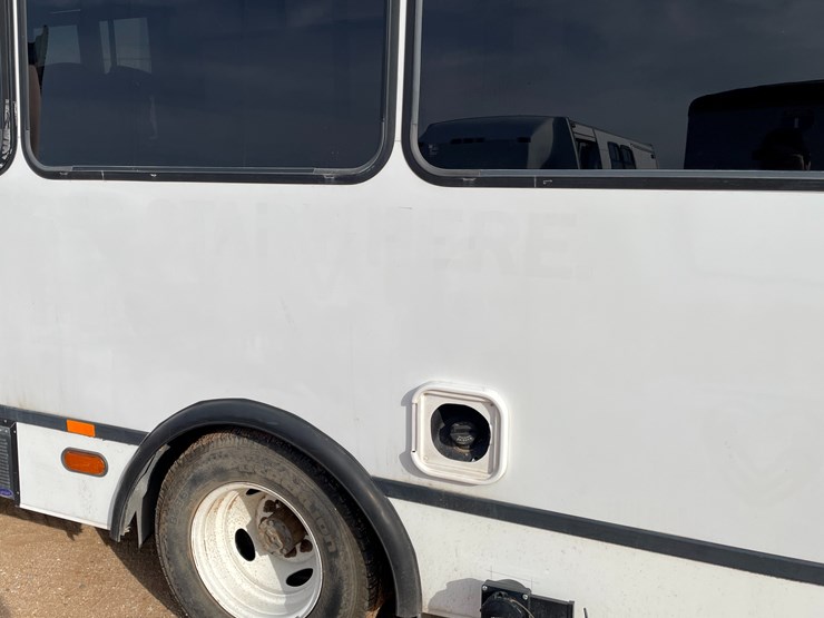 2009-ford-e350-image-5