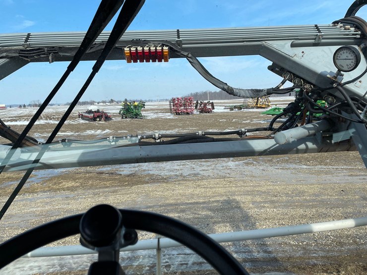 2004-hagie-sts10-image-31