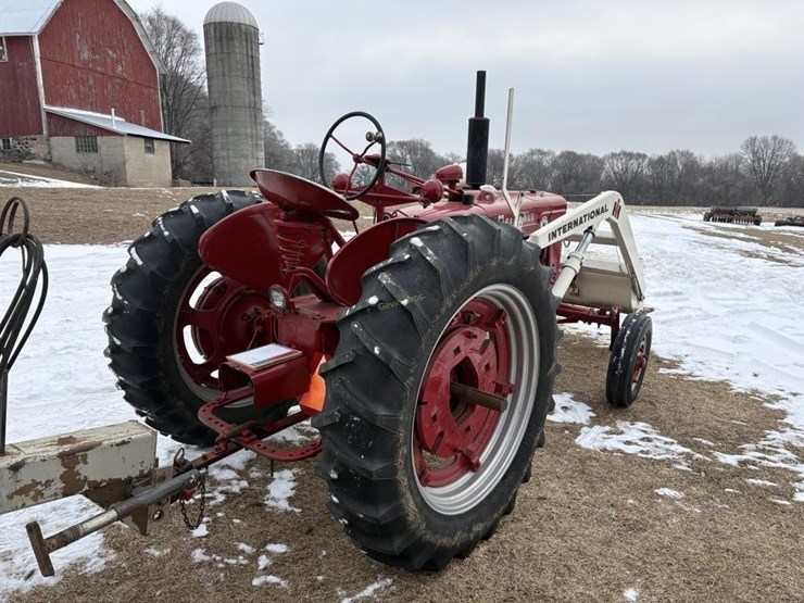 farmall-super-h-tractor-image-13