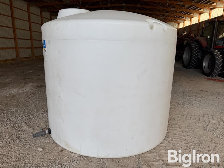ace-roto-mold-2000-gallon-poly-vertical-tank-image-8