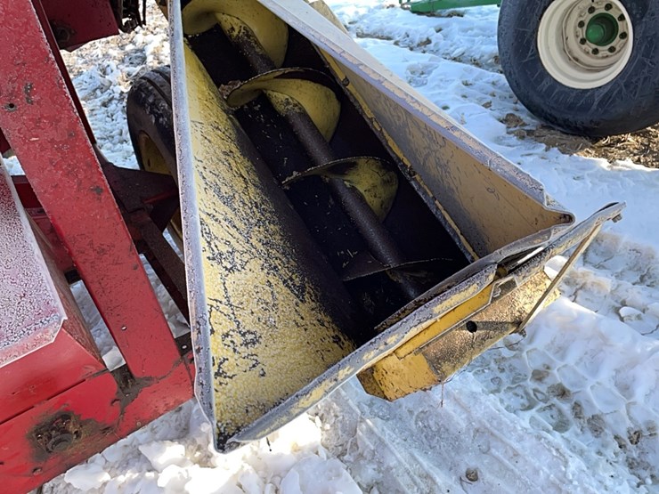 new-holland-354-image-6