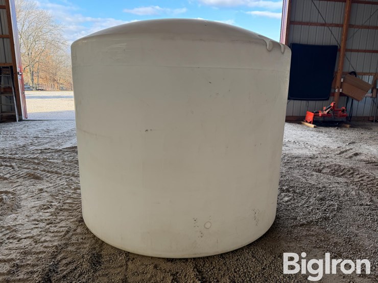 ace-roto-mold-2000-gallon-poly-vertical-tank-image-4