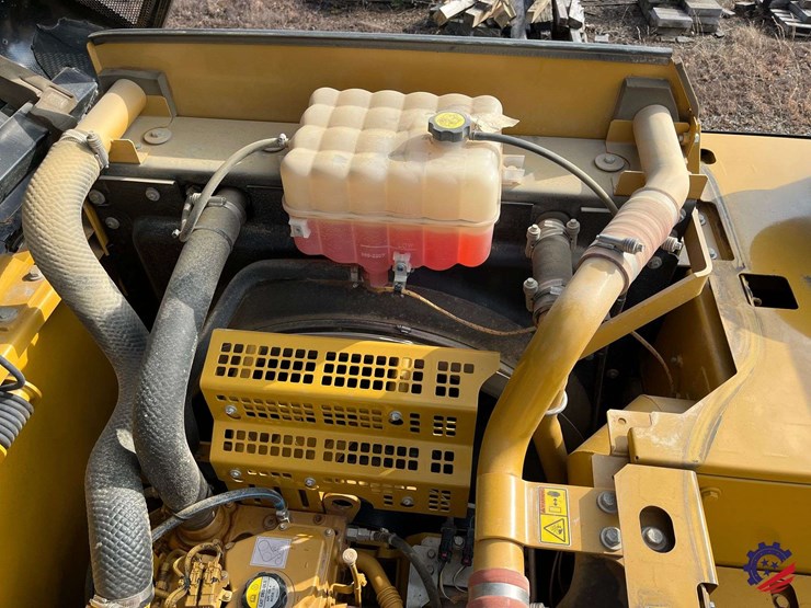 2018-caterpillar-326fl-image-91