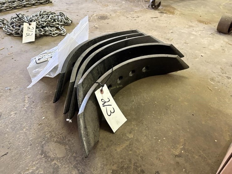 5-chisel-plow-shoes-image-2