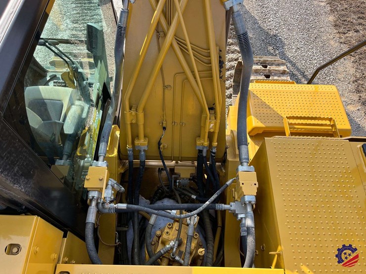 2018-caterpillar-326fl-image-81