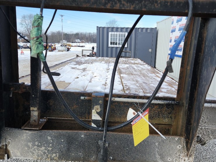 1999-moritz-internation-inc.-model-fbg-5+20,-sn#-4wxff2029x1003978-20'deck-w/5'-dovetail-image-4