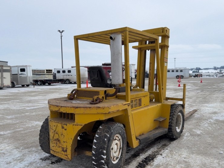 allis-chalmers-model-acp-120,-sn#-bcbo1181-gas-forklift-6665hrs-12,000lb-capacity-96"-forks-image-5