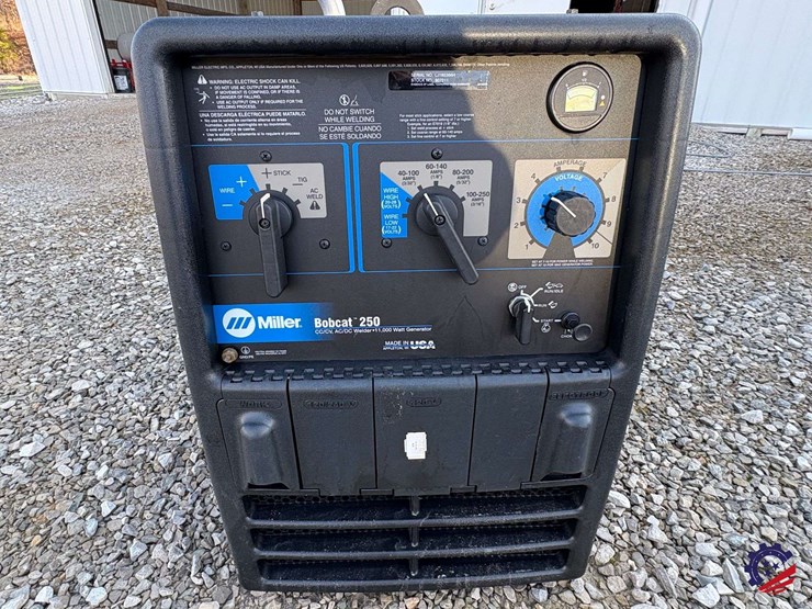 miller-bobcat-250-welder-/-generator-image-9