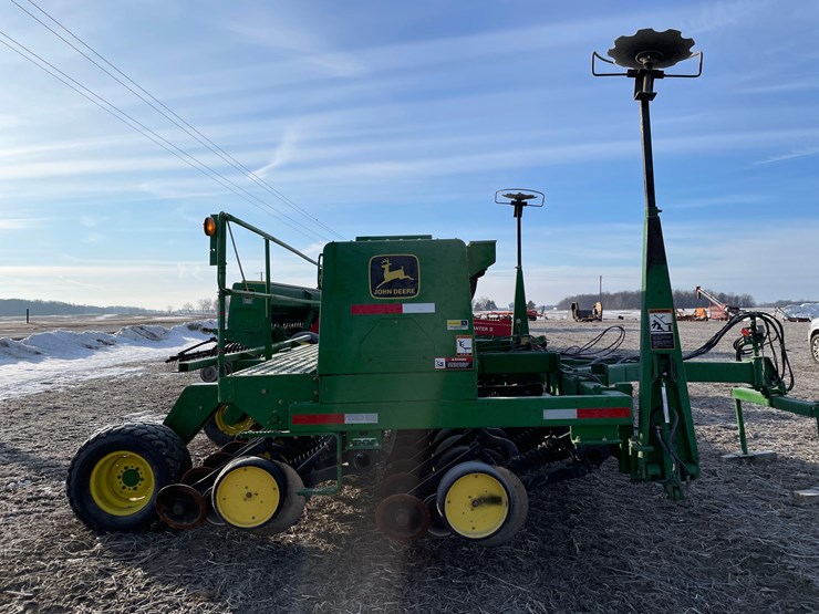 john-deere-750-image-18