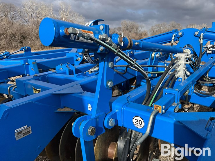 2016-landoll-7431-29-image-11