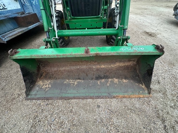 john-deere-4105-image-30