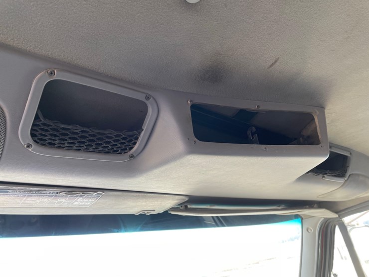 tag-#154,-2000-sterling-tri-axle-dump-truck-image-24