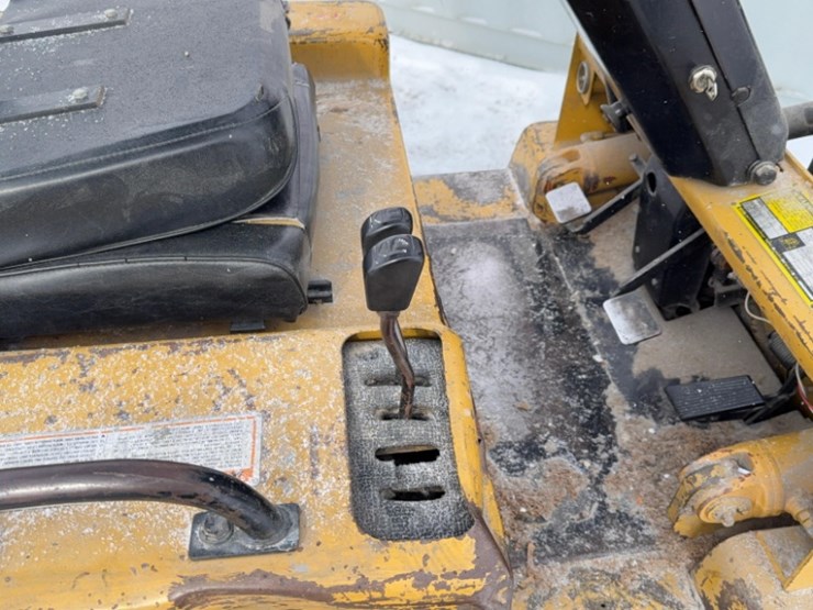 caterpillar-v50d-image-21