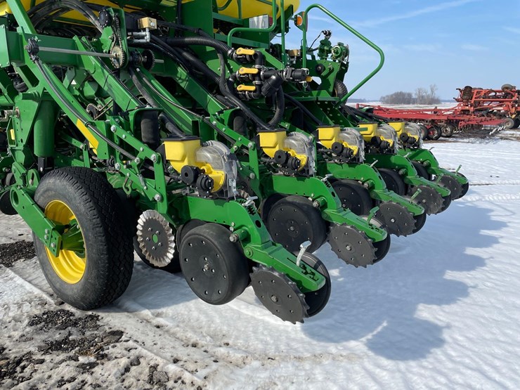 2013-john-deere-1790-ccs-image-8