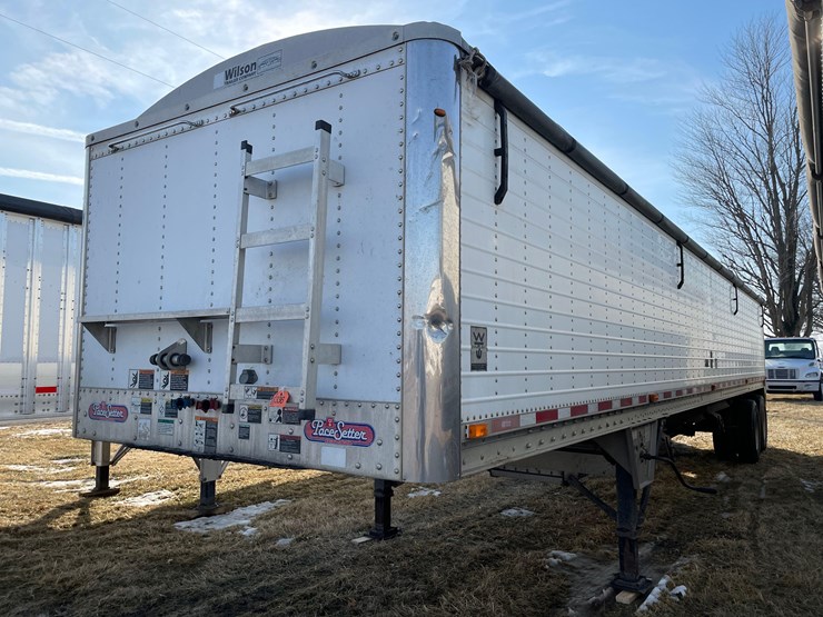 tag-#336,-2011-39'-wilson-aluminum-trailer-w/ag-hoppers-image-1