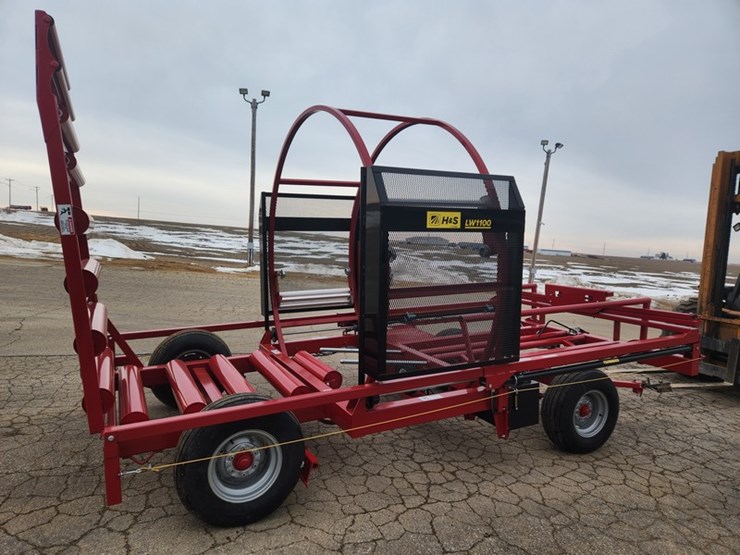 #4189-•-h&s-lw1100-bale-wrapper-image-4