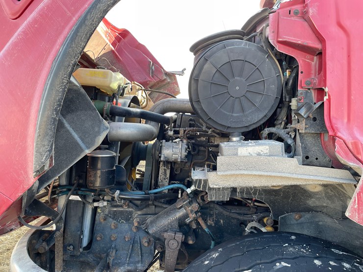 tag-#154,-2000-sterling-tri-axle-dump-truck-image-29