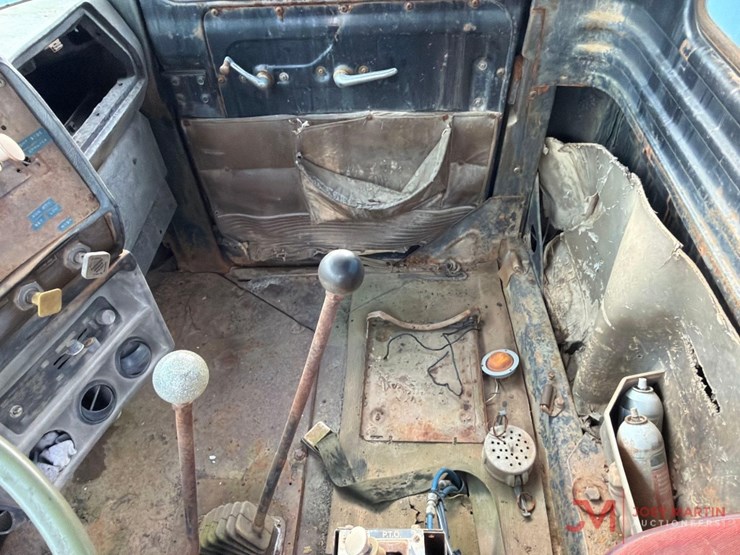 mack-rs686lst-image-20