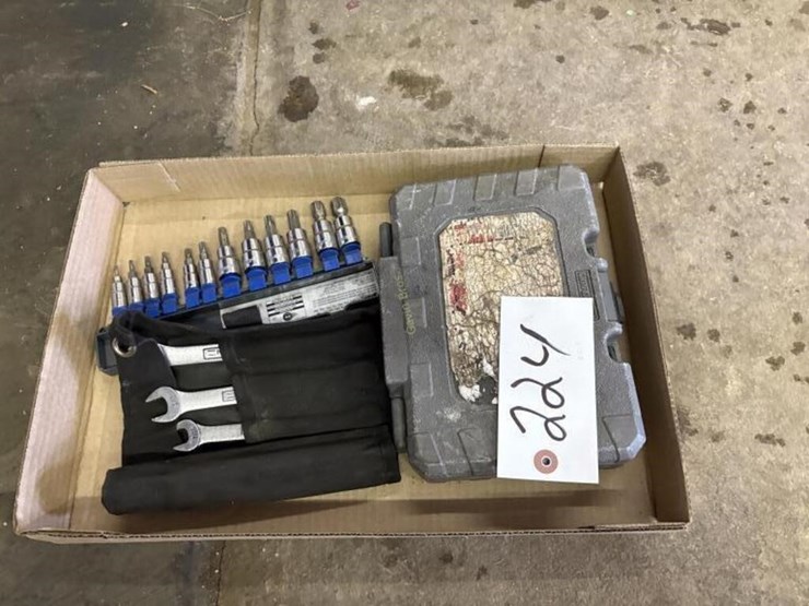 craftsman-wrenches,-tools,-more-image-1