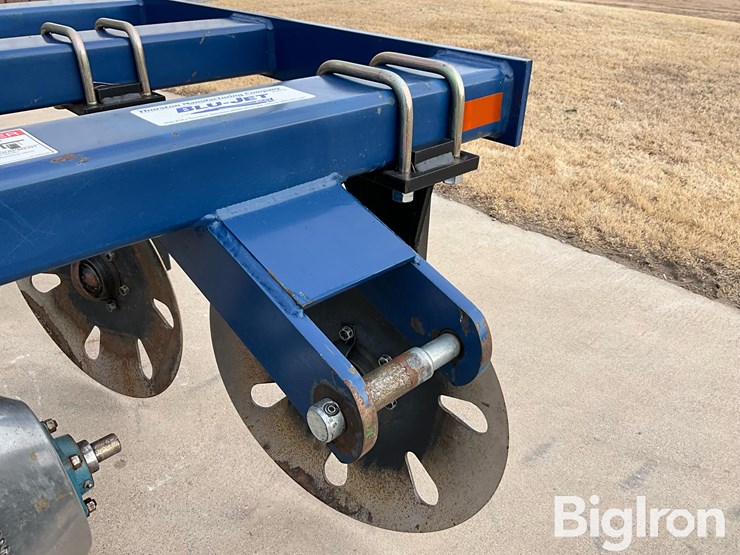 blu-jet-track-master-image-12