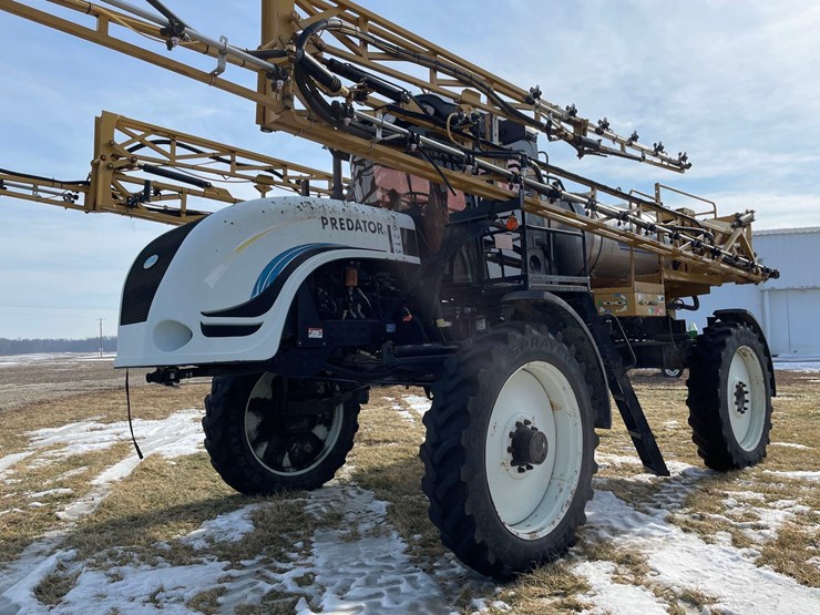 tag-#186,-2009-gvm-6215-self-propelled-sprayer-image-1