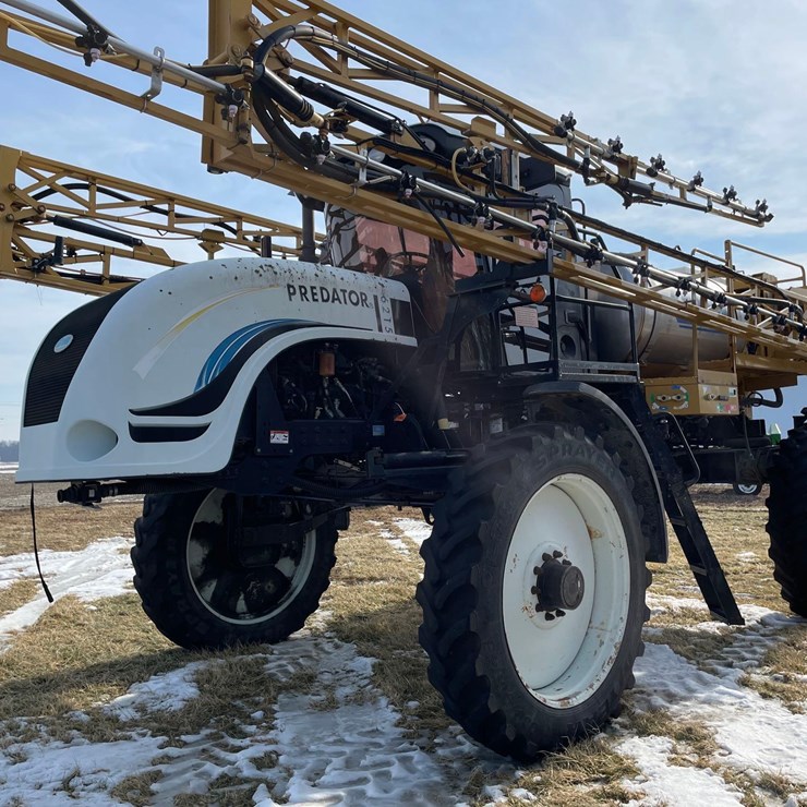 Tag #186, 2009 GVM 6215 self propelled sprayer