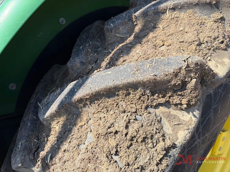 john-deere-6120e-image-10