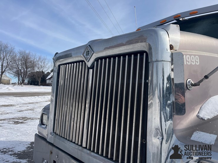 2004-international-9900i-image-10
