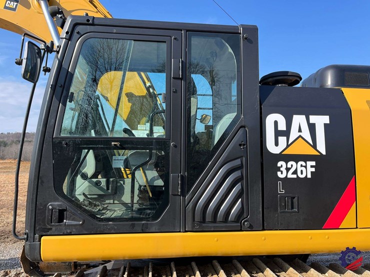 2018-caterpillar-326fl-image-44