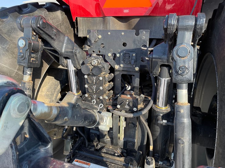 2013-case-ih-magnum-235-image-10