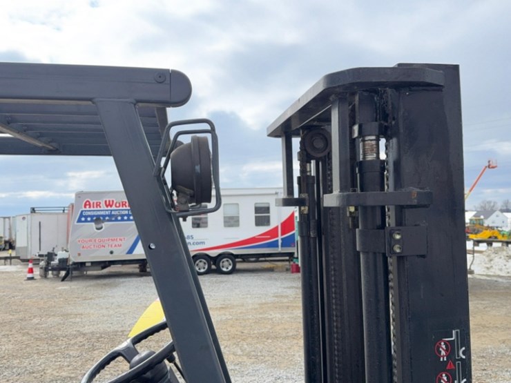 toyota-fork-lift-propane-42"-forks,-2mast,-4410cap.,-model-42-gf-gc420,-sn#60155,-solid-tires-image-12