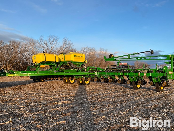 2024-john-deere-1775nt-image-18