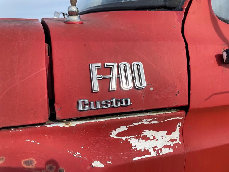 1973-ford-f700-image-4