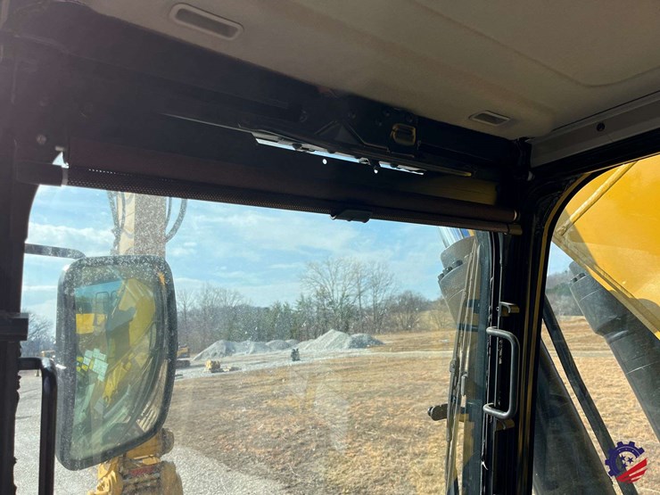 2018-caterpillar-326fl-image-104