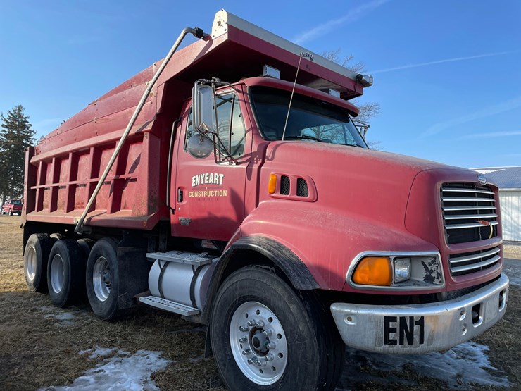 tag-#154,-2000-sterling-tri-axle-dump-truck-image-17